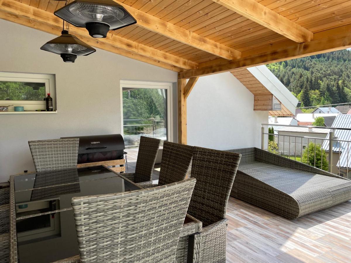 Totina Apartments Zavazna Poruba Екстер'єр фото