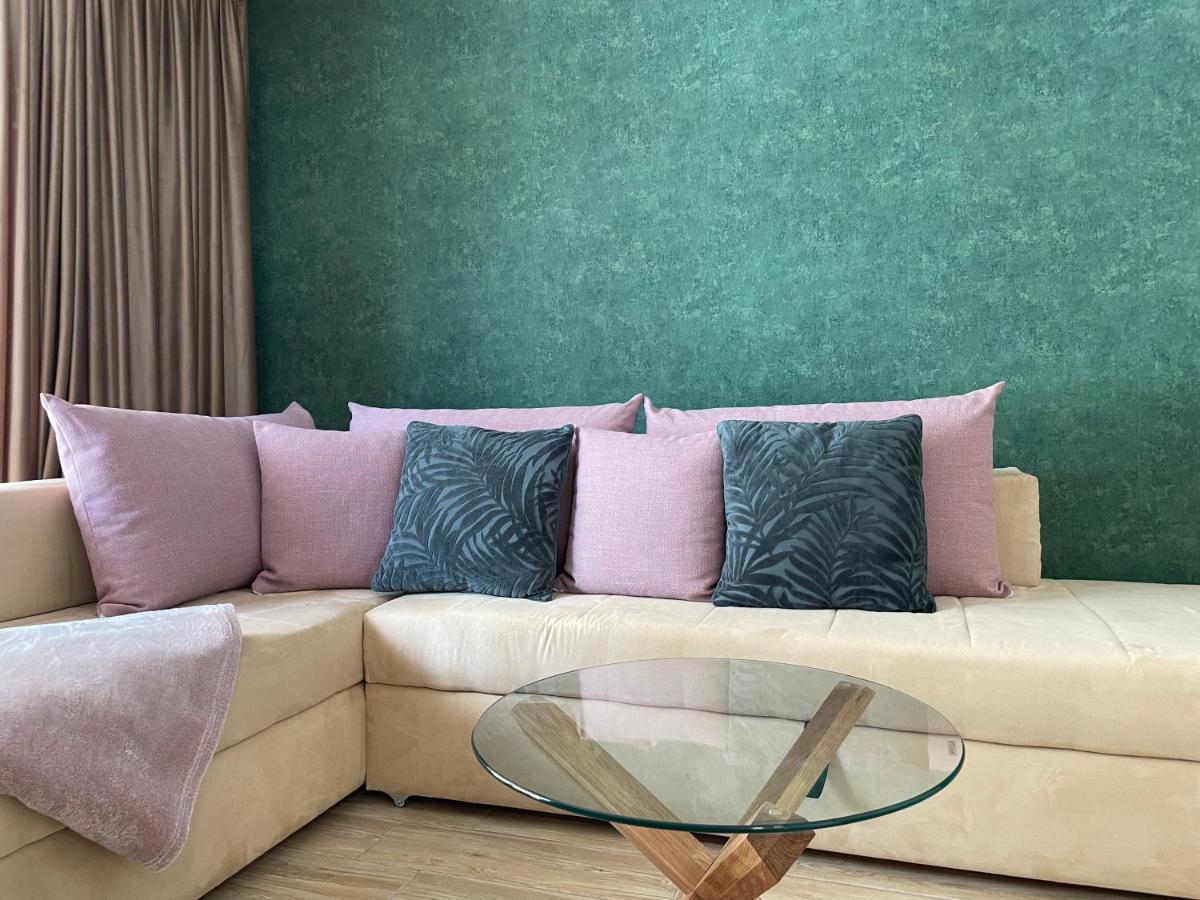 Totina Apartments Zavazna Poruba Екстер'єр фото